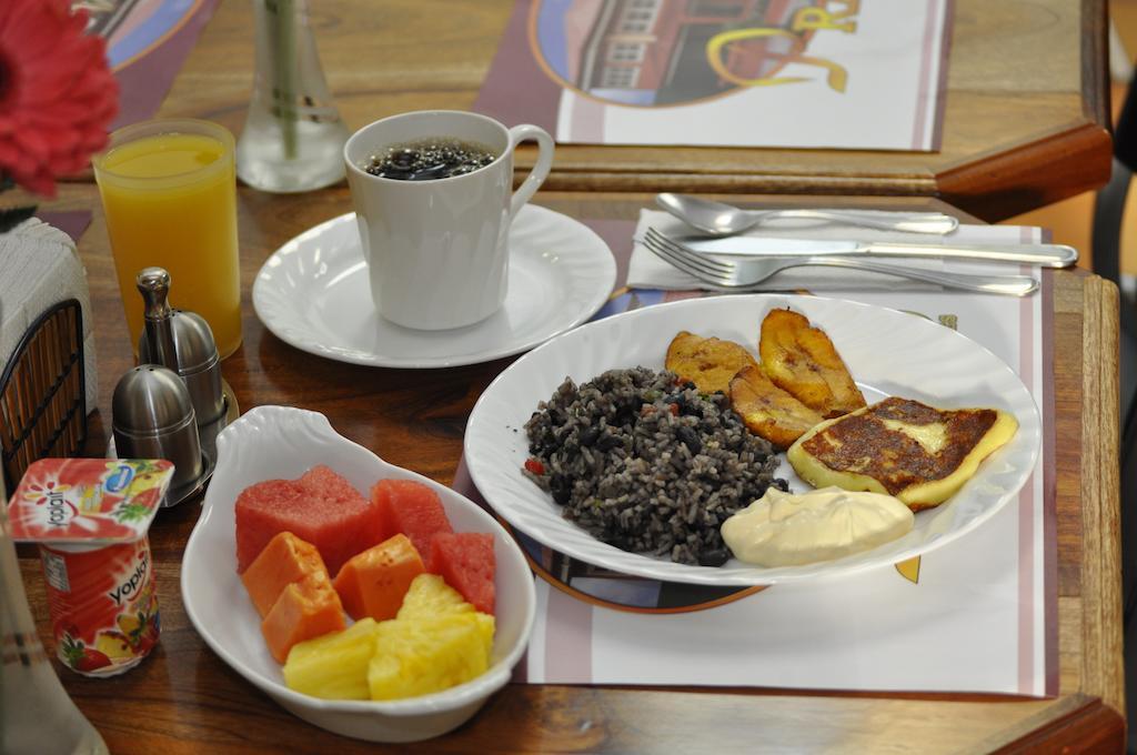 Prado Inn&Suites San Jose  Bagian luar foto